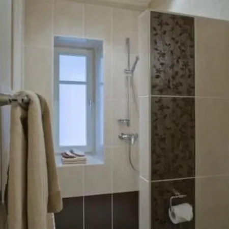 Teichblick Mit Eigener Terrasse By Interhome Apartman *